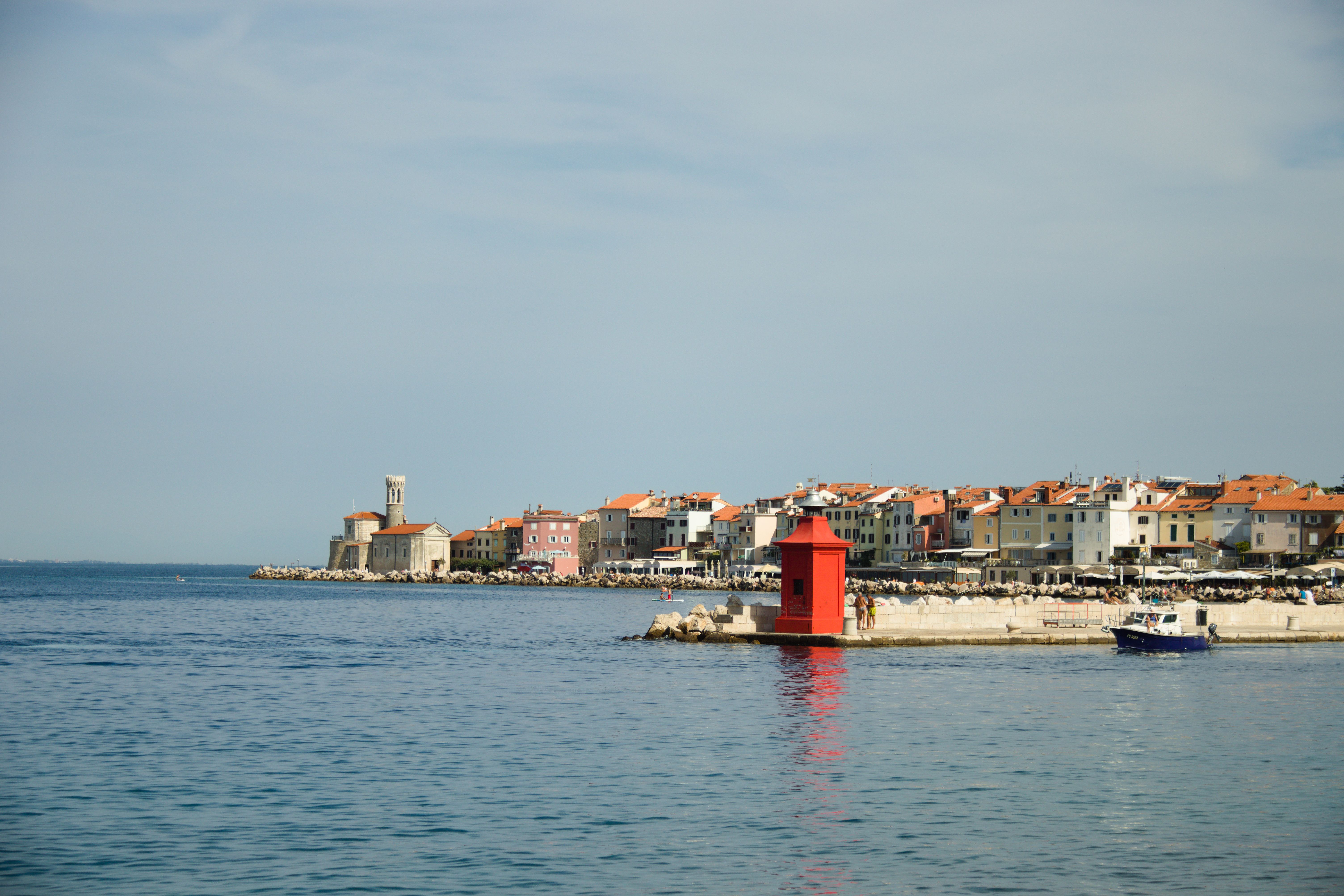 Obala mesta Koper ob Jadranskem morju